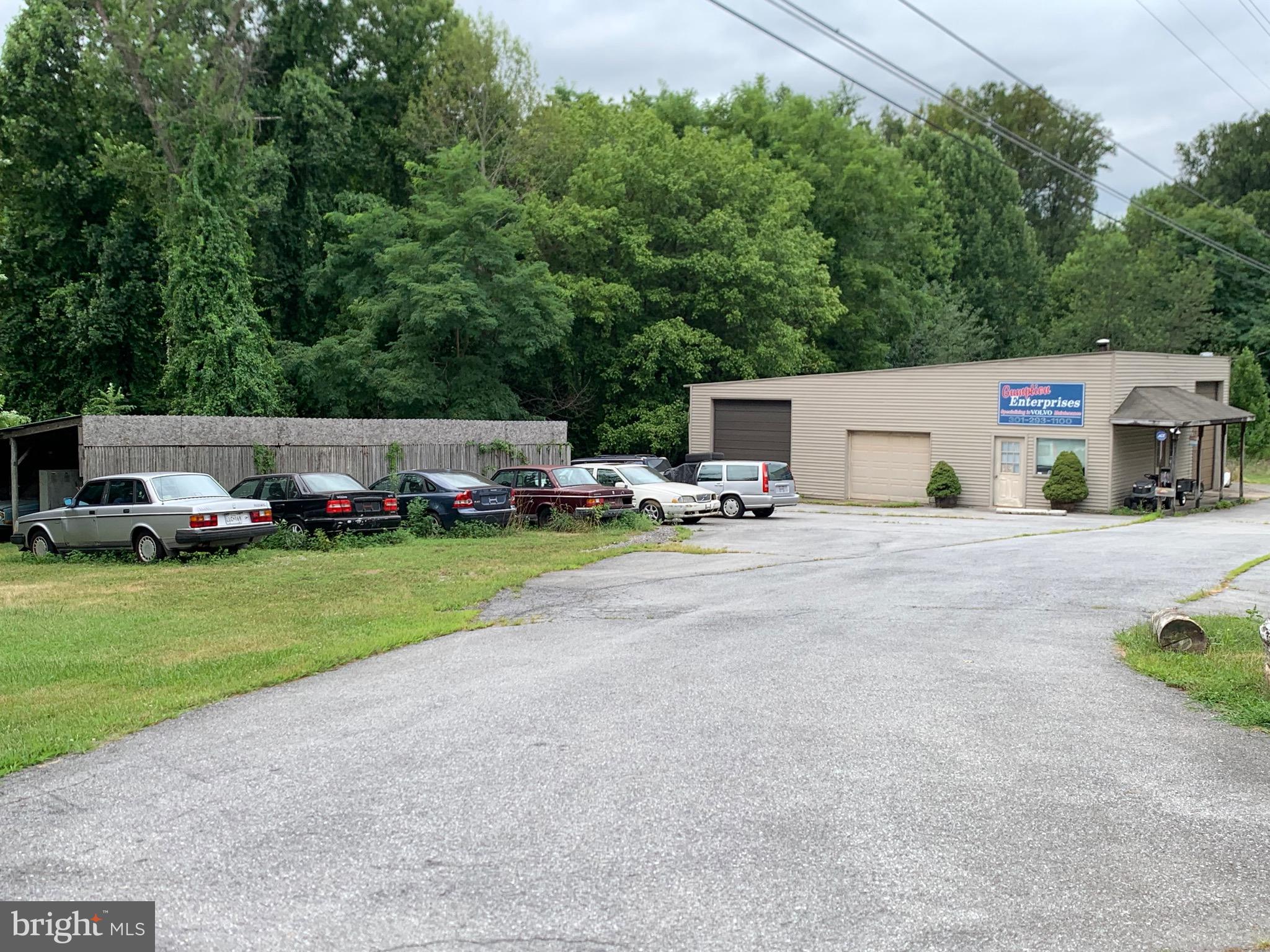 ROGERS HILLSIDE VIEW - Residential