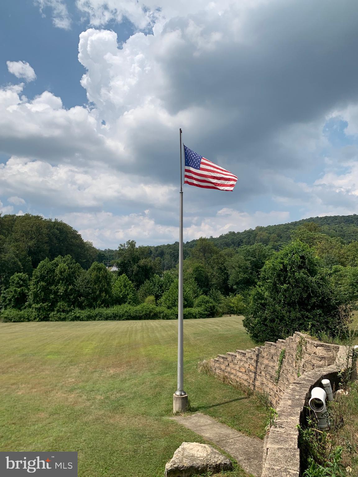 ROGERS HILLSIDE VIEW - Residential