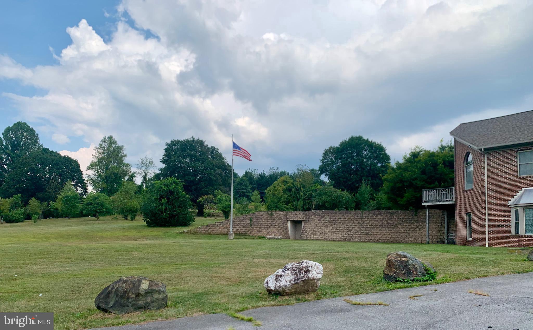 ROGERS HILLSIDE VIEW - Residential