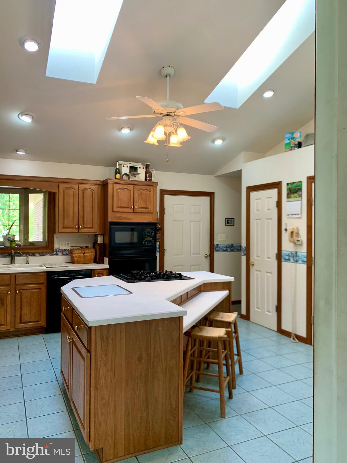 ROGERS HILLSIDE VIEW - Residential