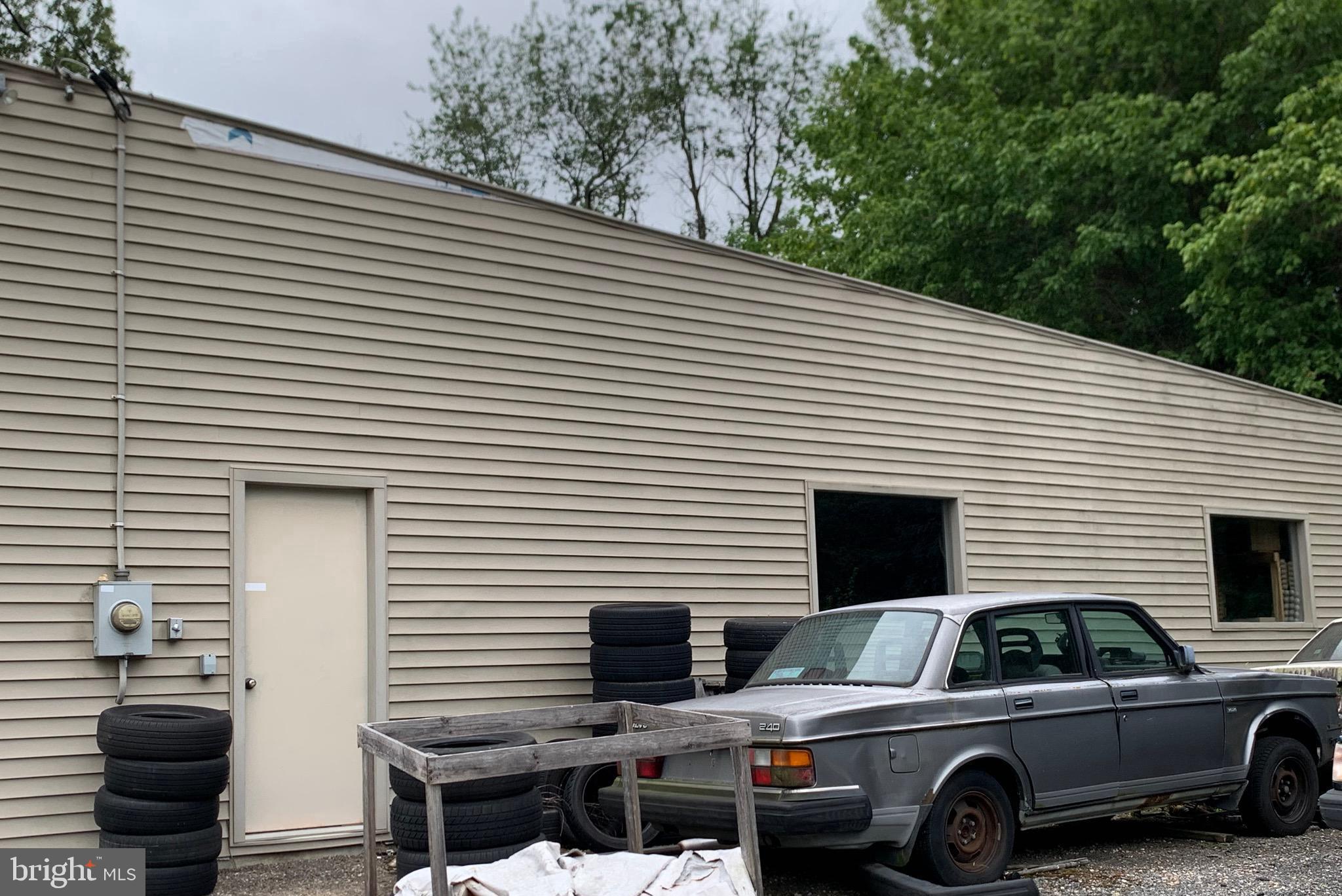 ROGERS HILLSIDE VIEW - Residential