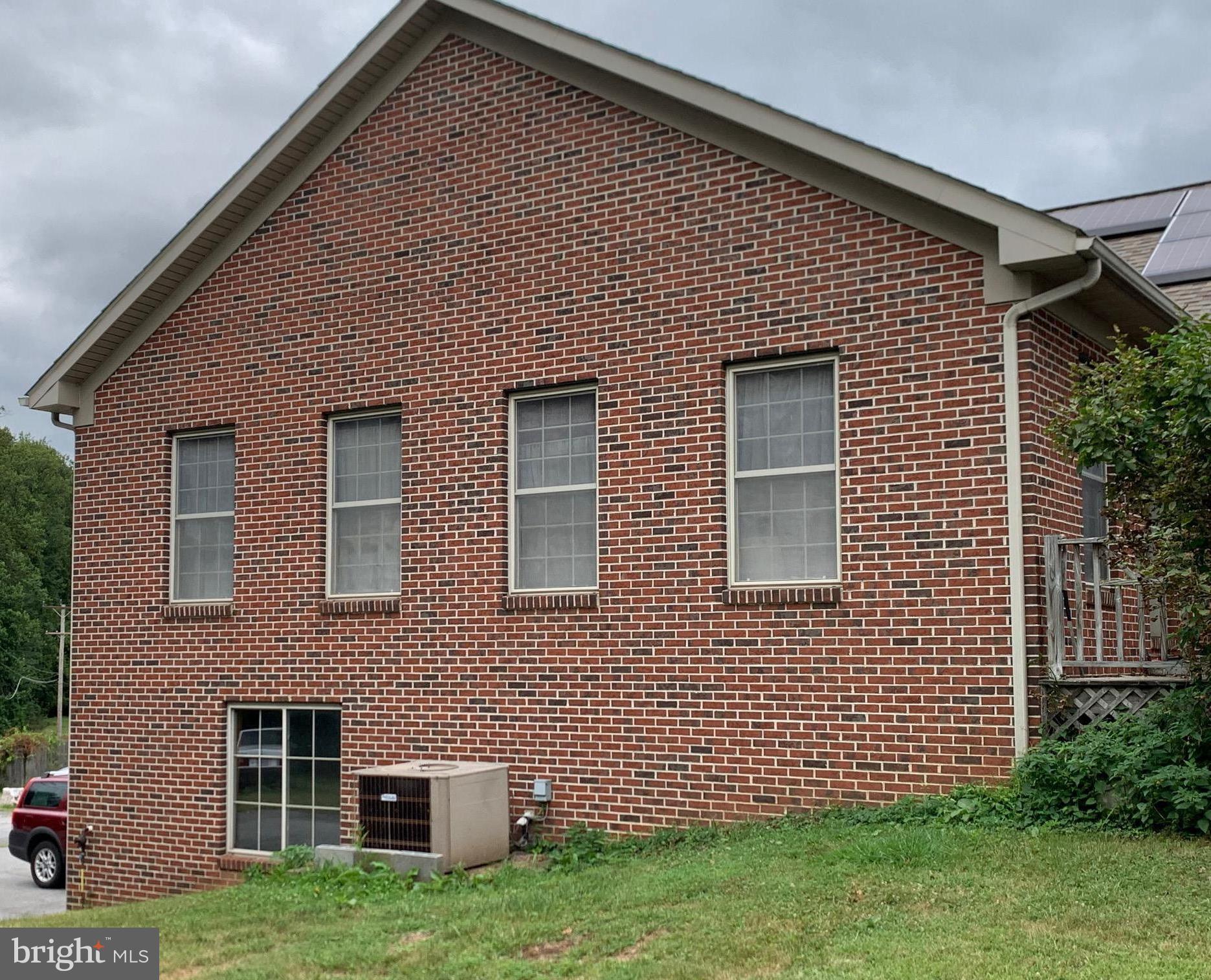 ROGERS HILLSIDE VIEW - Residential