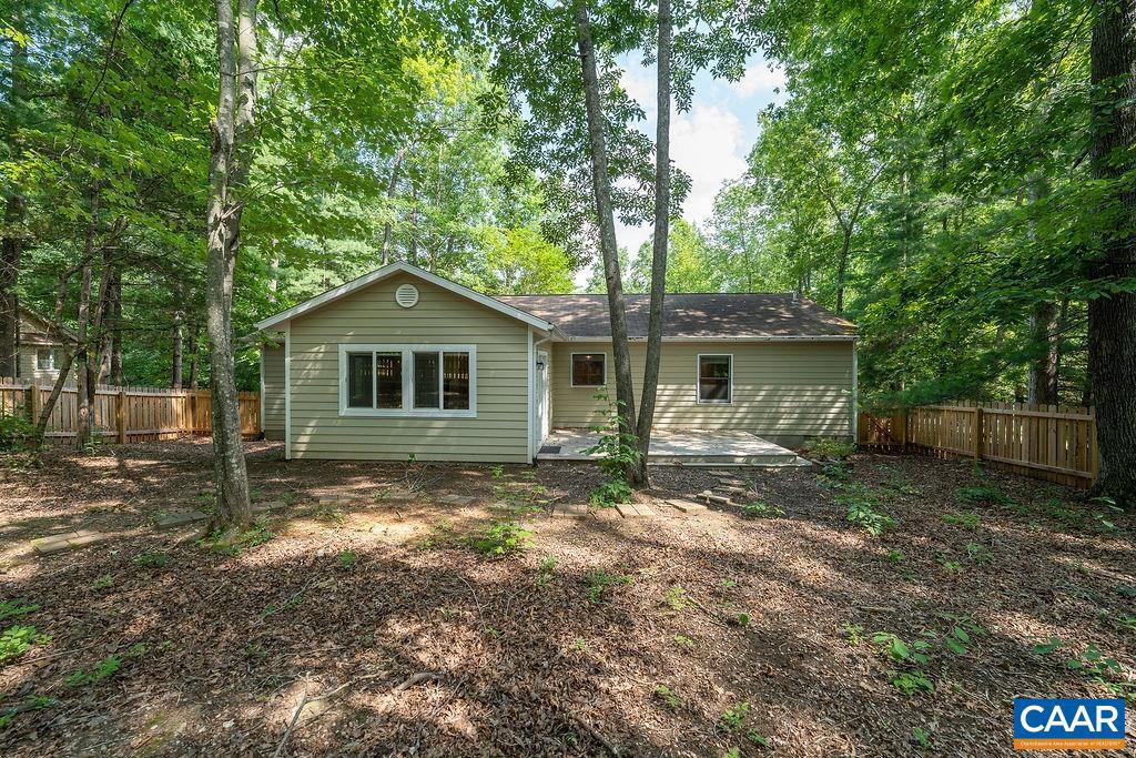 LAKE MONTICELLO - Residential