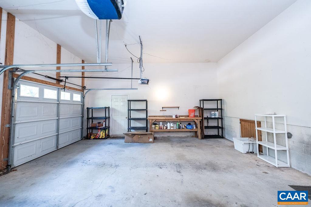 LAKE MONTICELLO - Residential