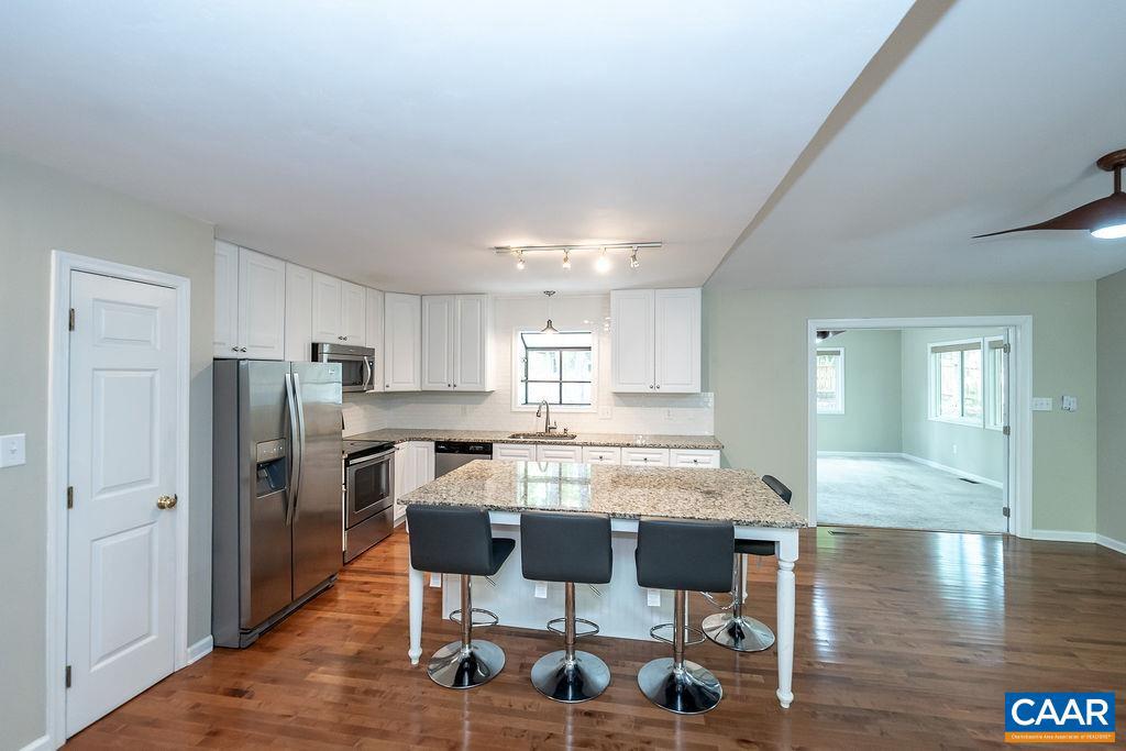 LAKE MONTICELLO - Residential