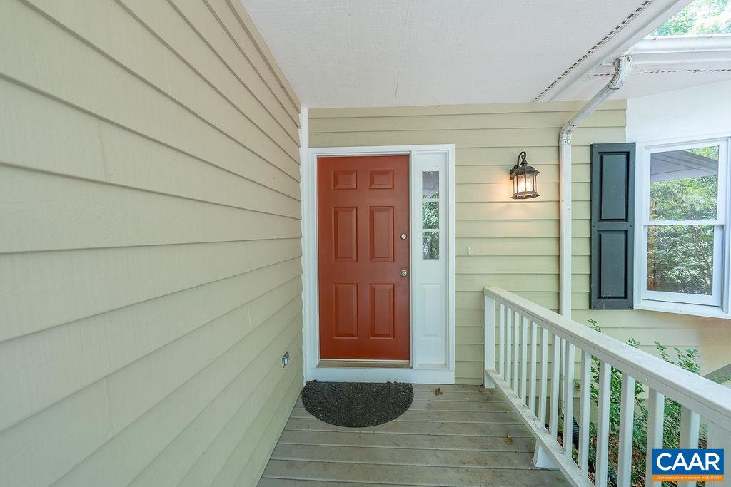 LAKE MONTICELLO - Residential