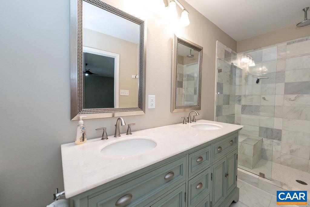 LAKE MONTICELLO - Residential