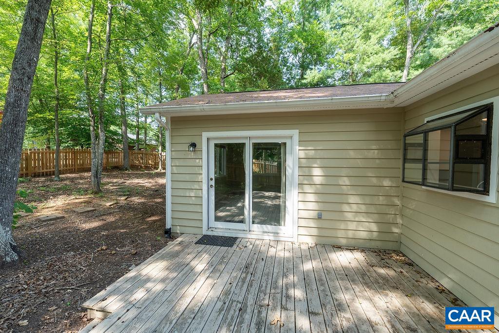 LAKE MONTICELLO - Residential