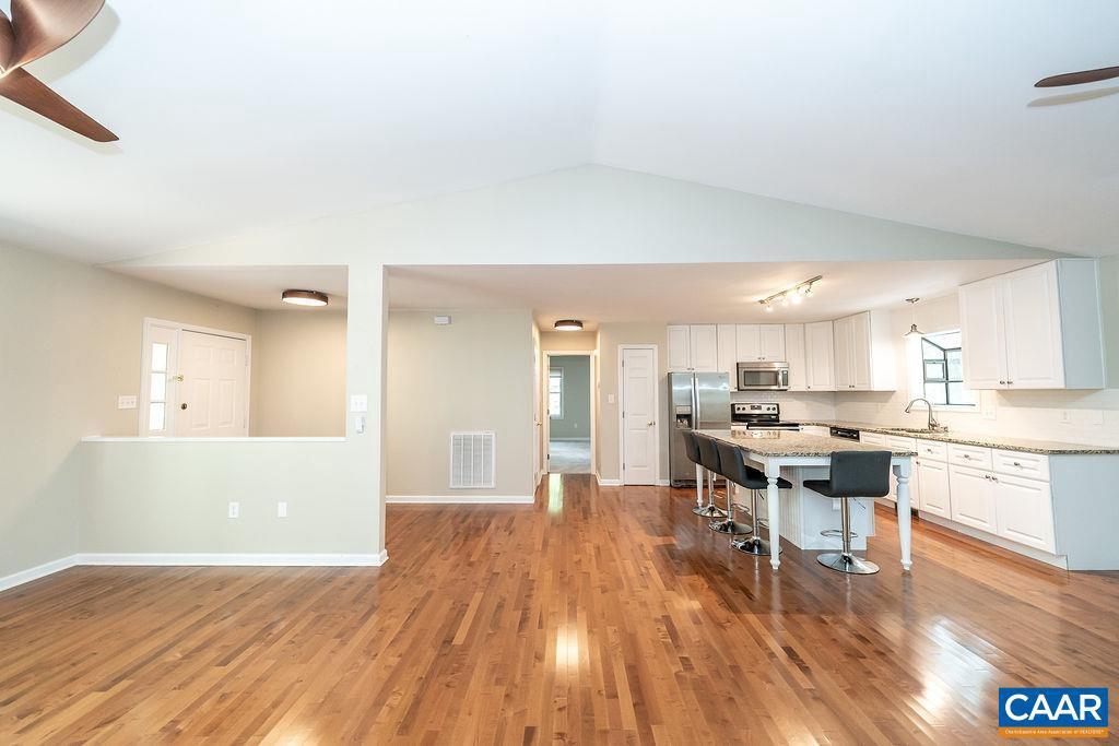 LAKE MONTICELLO - Residential