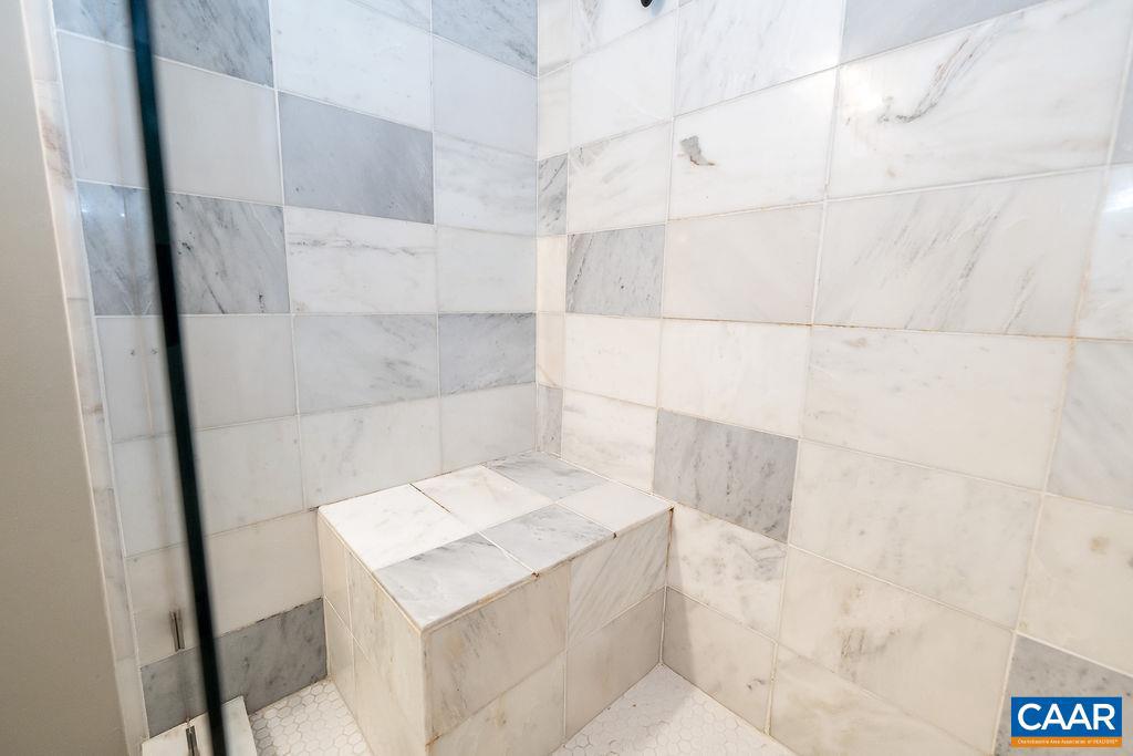 LAKE MONTICELLO - Residential