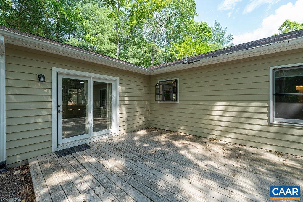 LAKE MONTICELLO - Residential