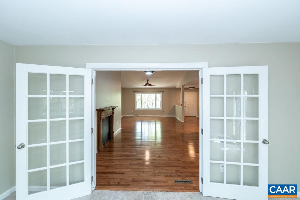 LAKE MONTICELLO - Residential