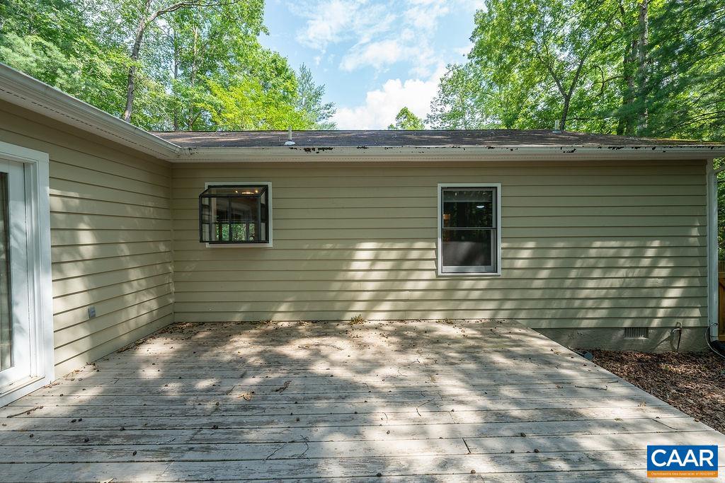 LAKE MONTICELLO - Residential