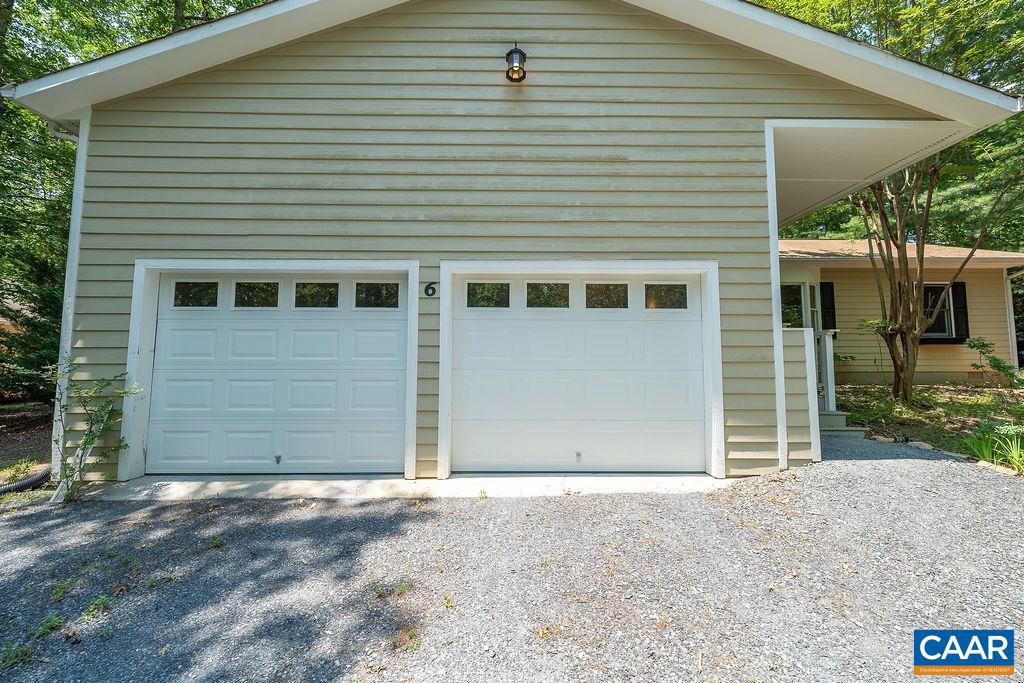 LAKE MONTICELLO - Residential