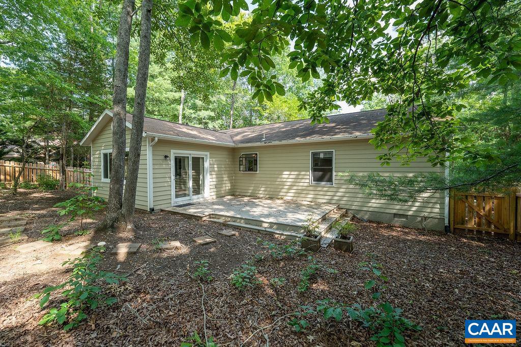 LAKE MONTICELLO - Residential