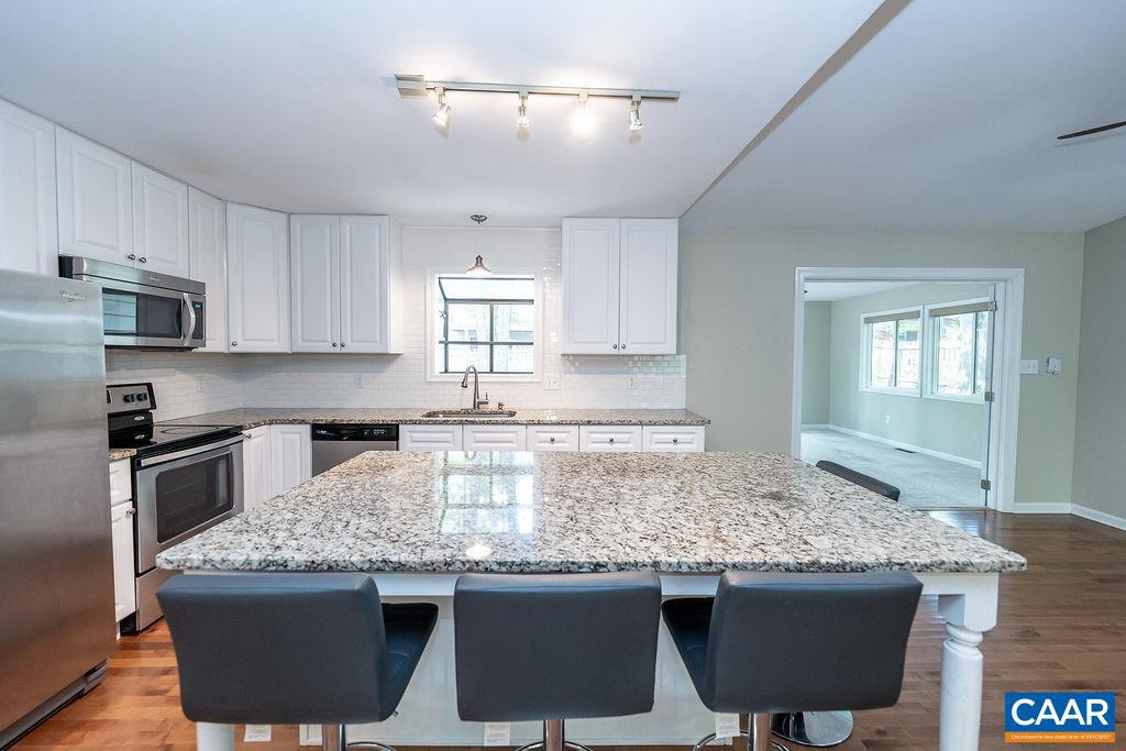 LAKE MONTICELLO - Residential