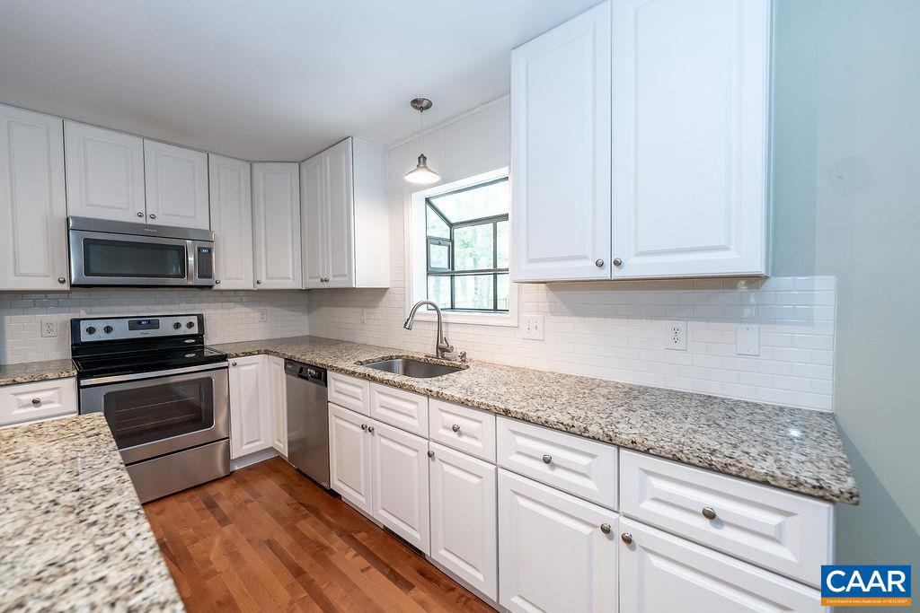 LAKE MONTICELLO - Residential