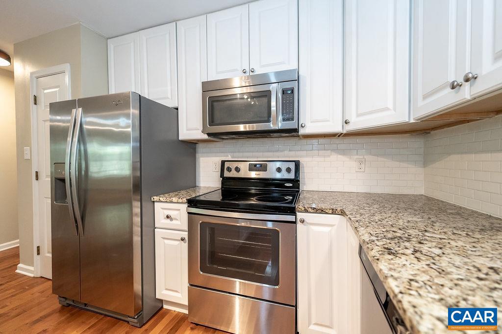 LAKE MONTICELLO - Residential