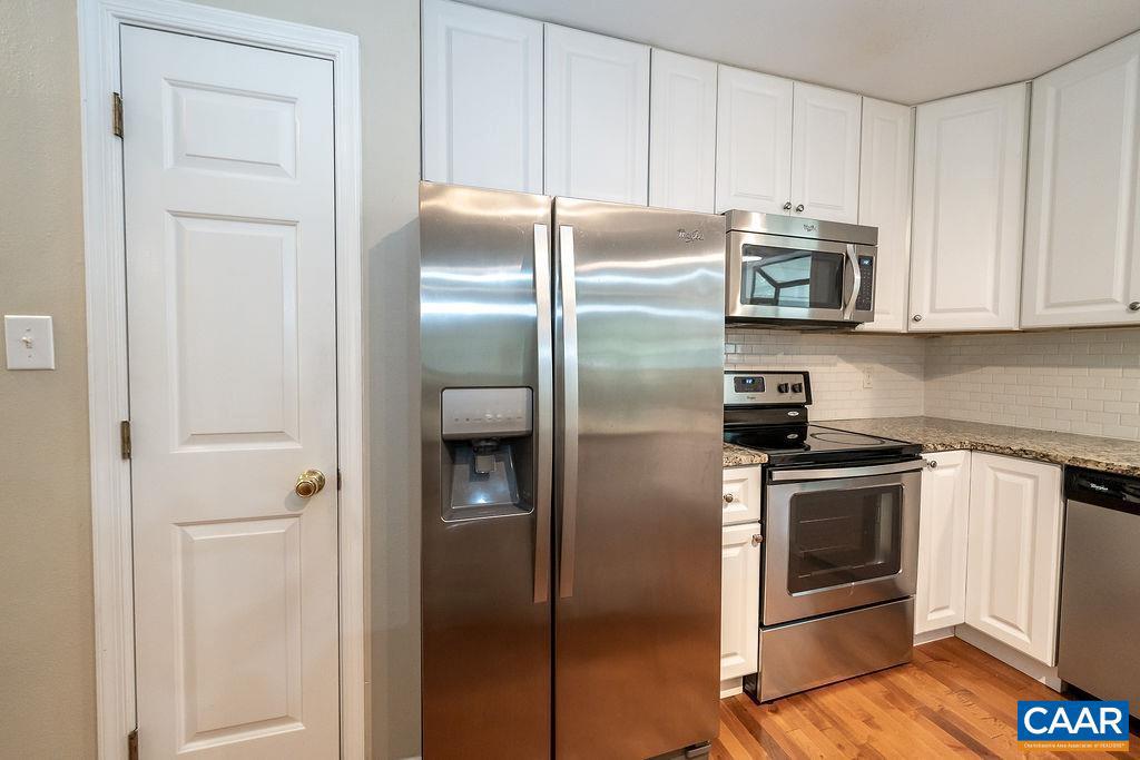 LAKE MONTICELLO - Residential