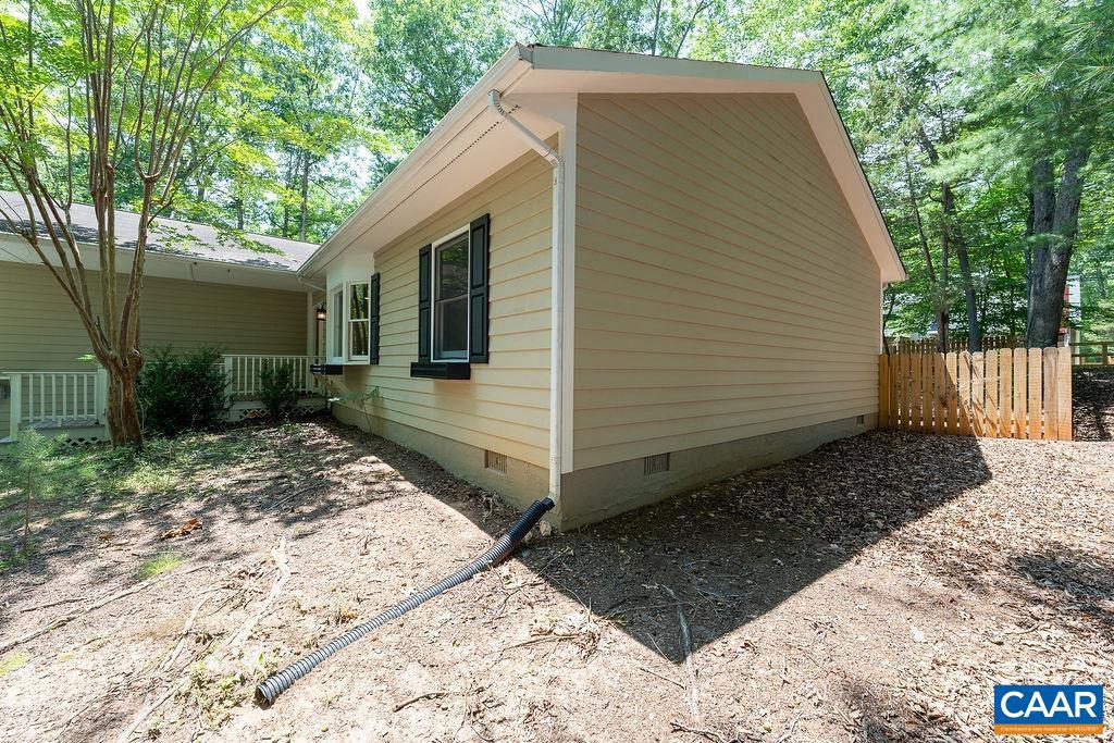 LAKE MONTICELLO - Residential