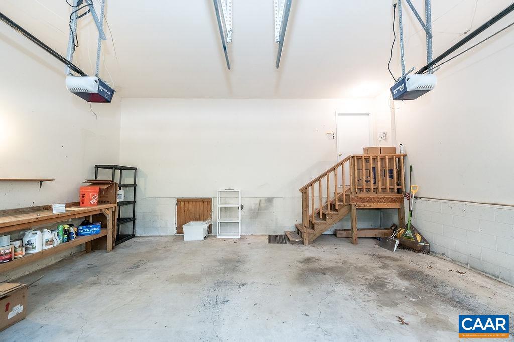 LAKE MONTICELLO - Residential