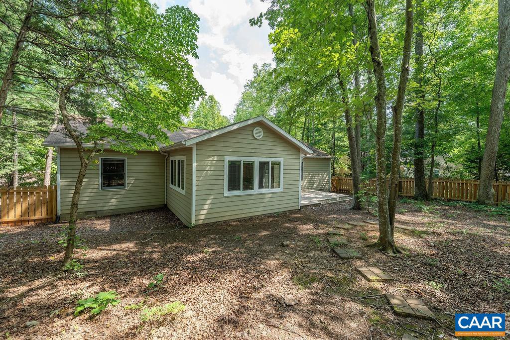 LAKE MONTICELLO - Residential