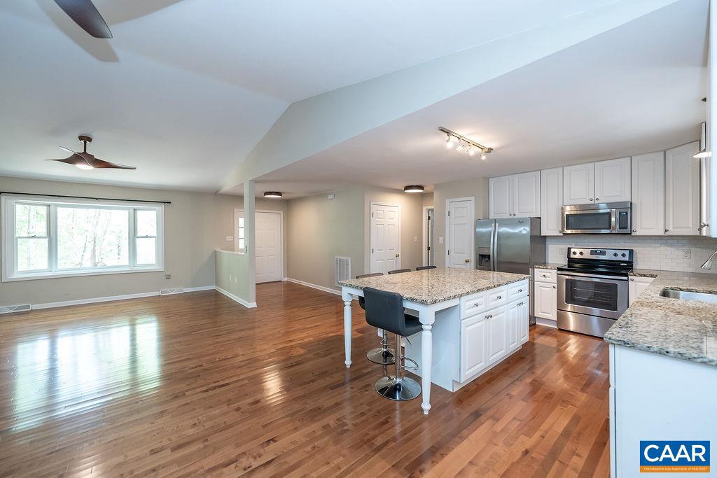 LAKE MONTICELLO - Residential