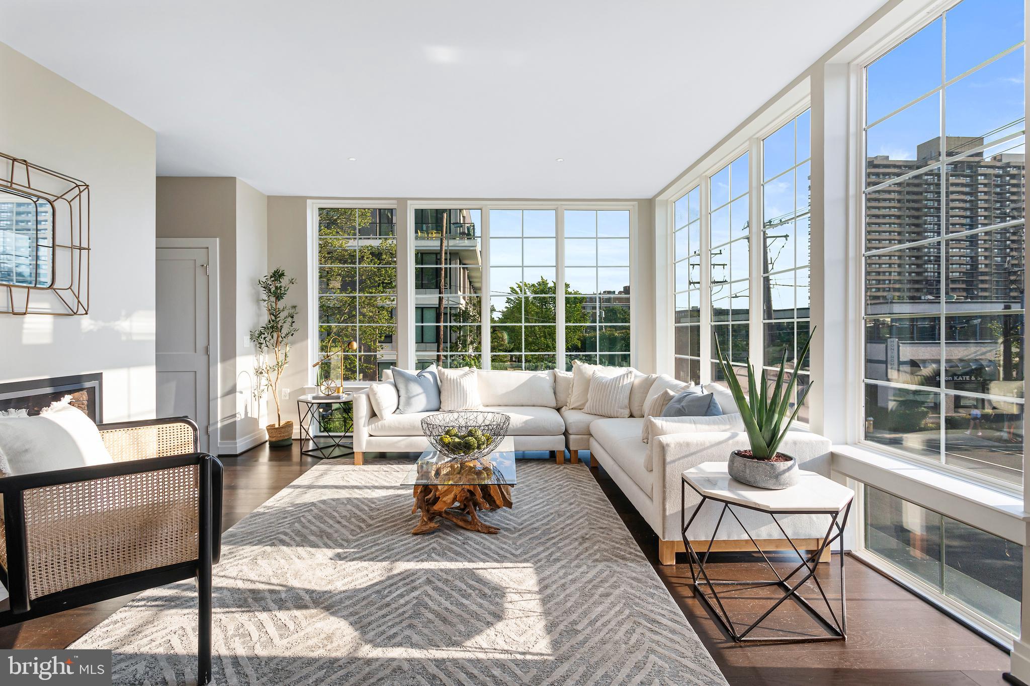 OLD TOWN ALEXANDRIA - Residential