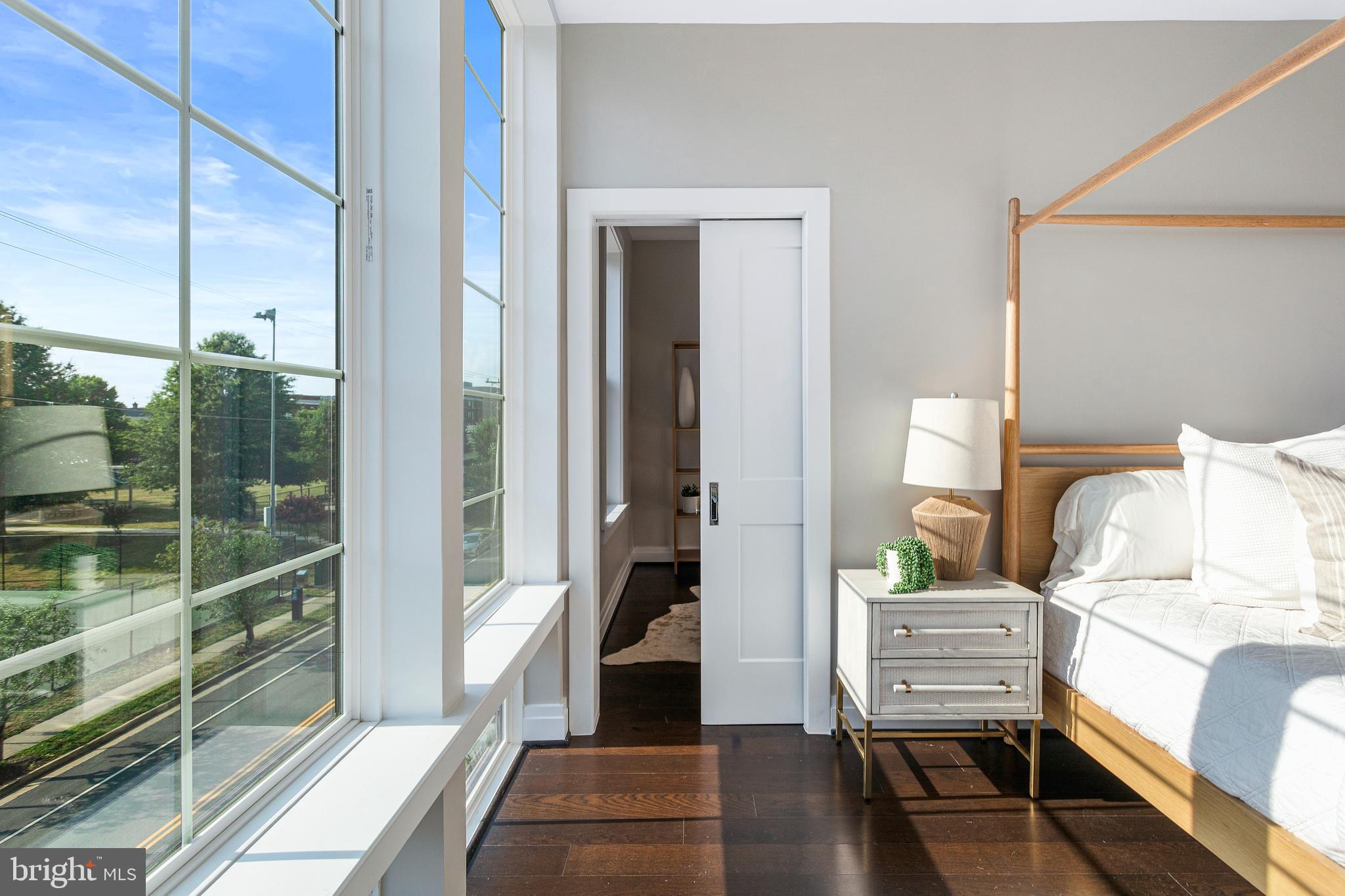 OLD TOWN ALEXANDRIA - Residential