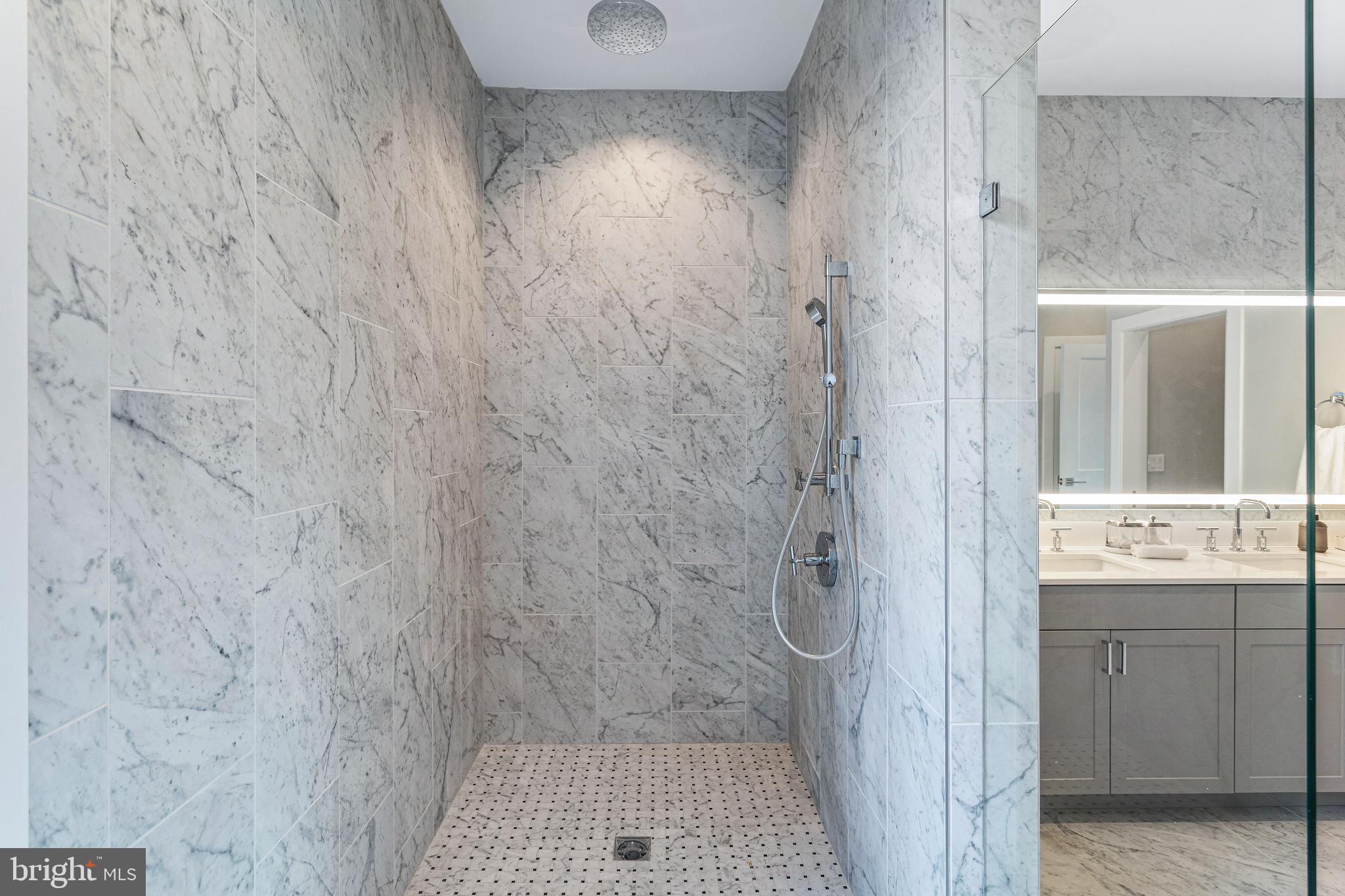 OLD TOWN ALEXANDRIA - Residential