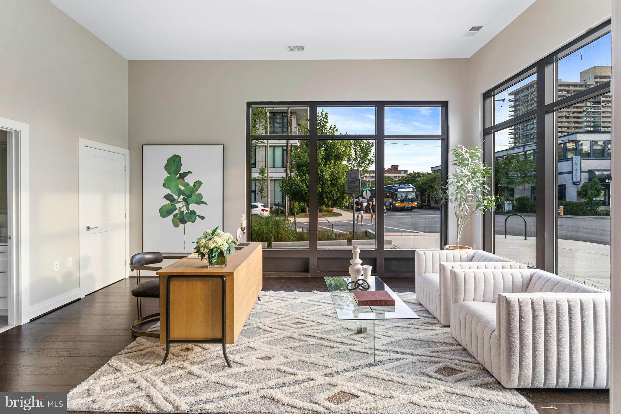 OLD TOWN ALEXANDRIA - Residential