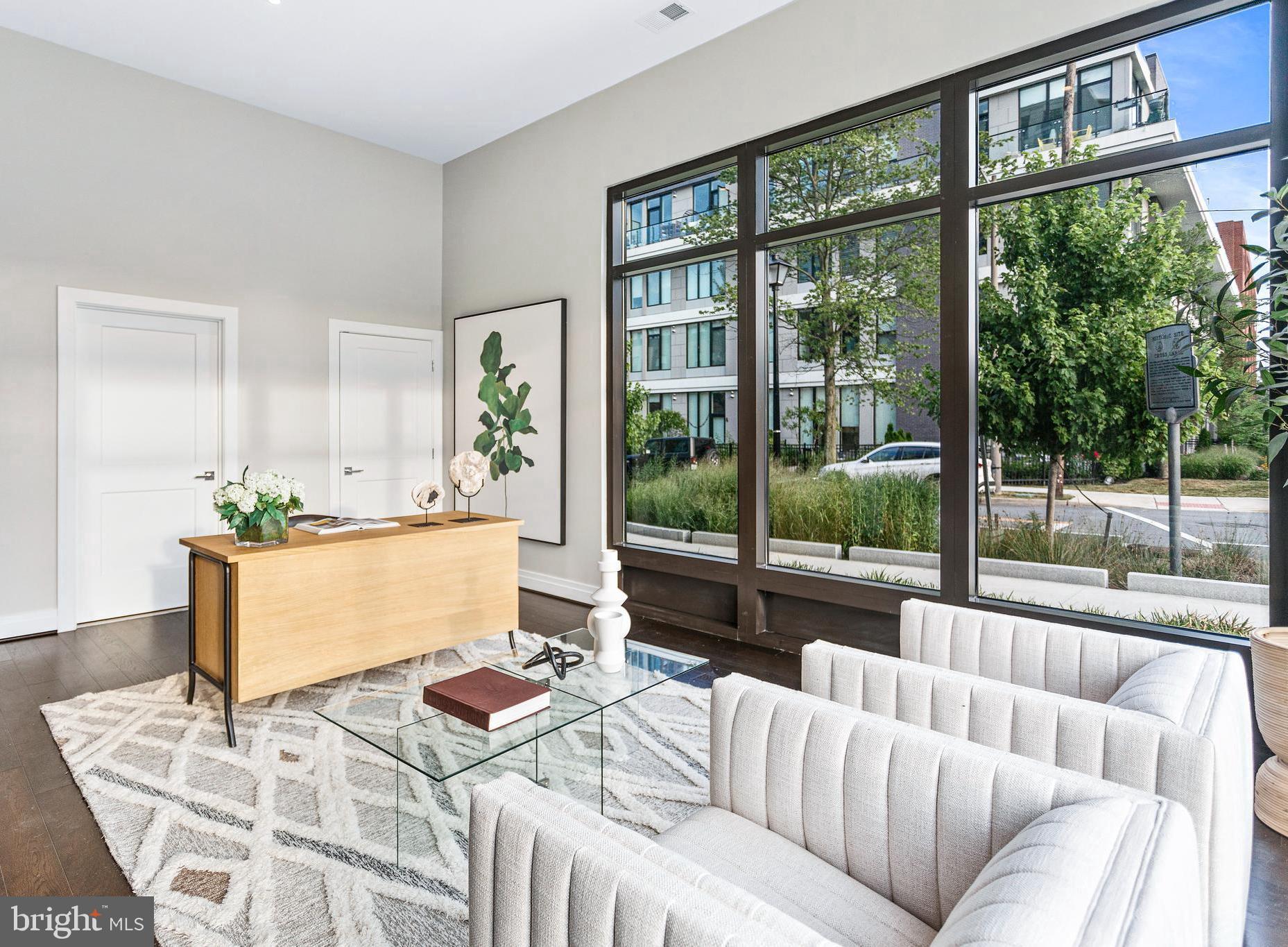 OLD TOWN ALEXANDRIA - Residential