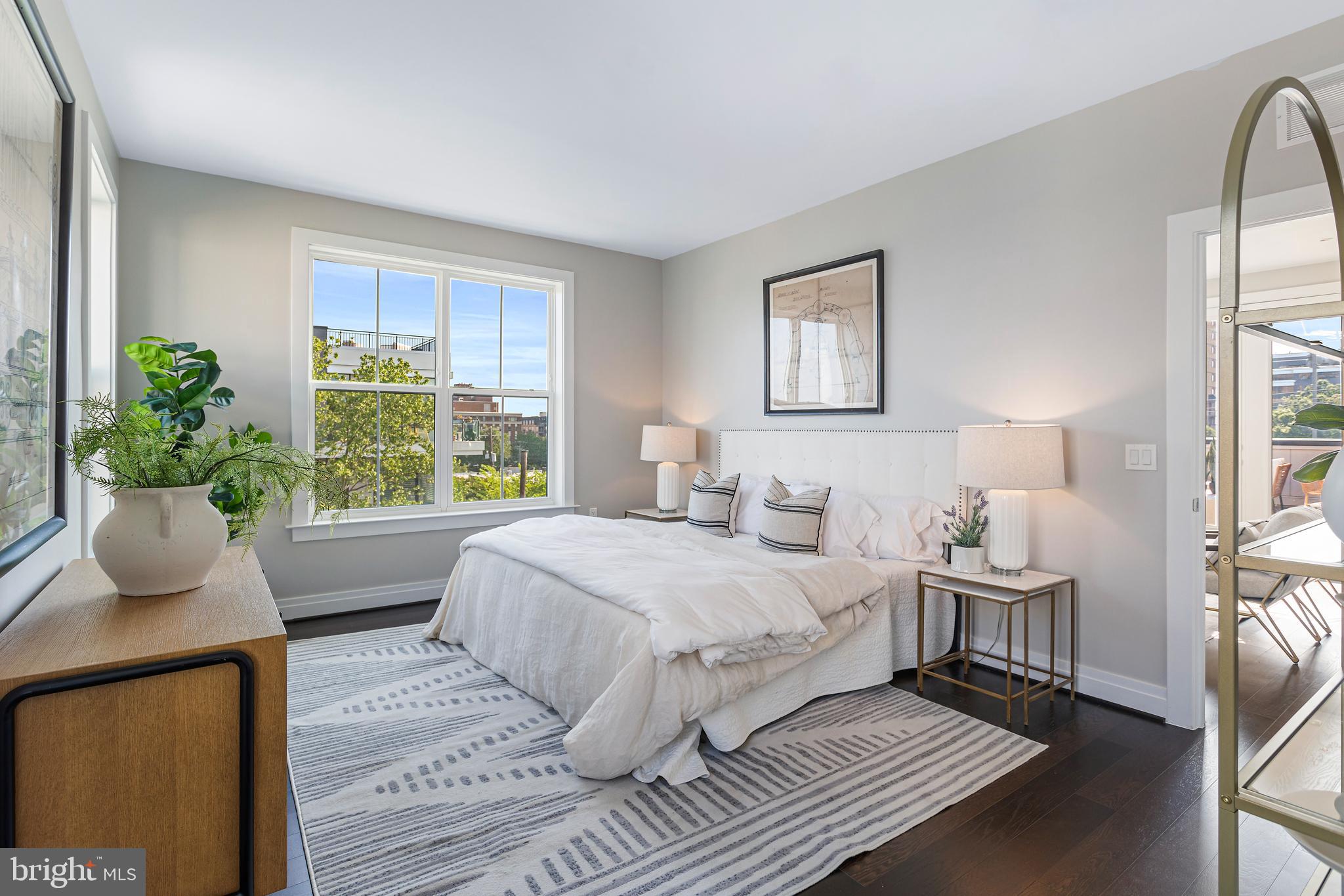 OLD TOWN ALEXANDRIA - Residential