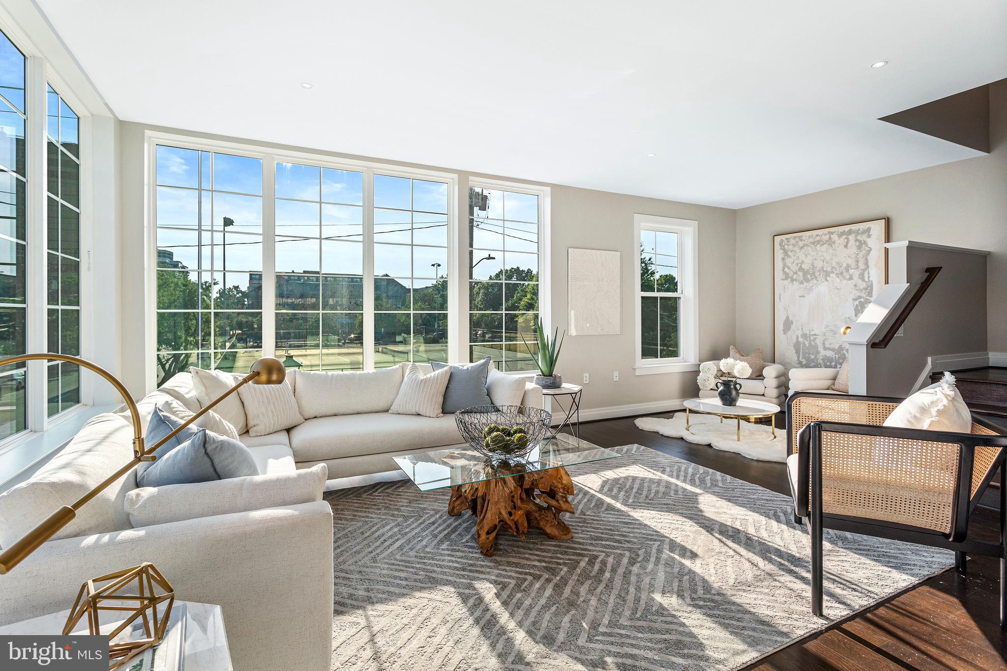 OLD TOWN ALEXANDRIA - Residential