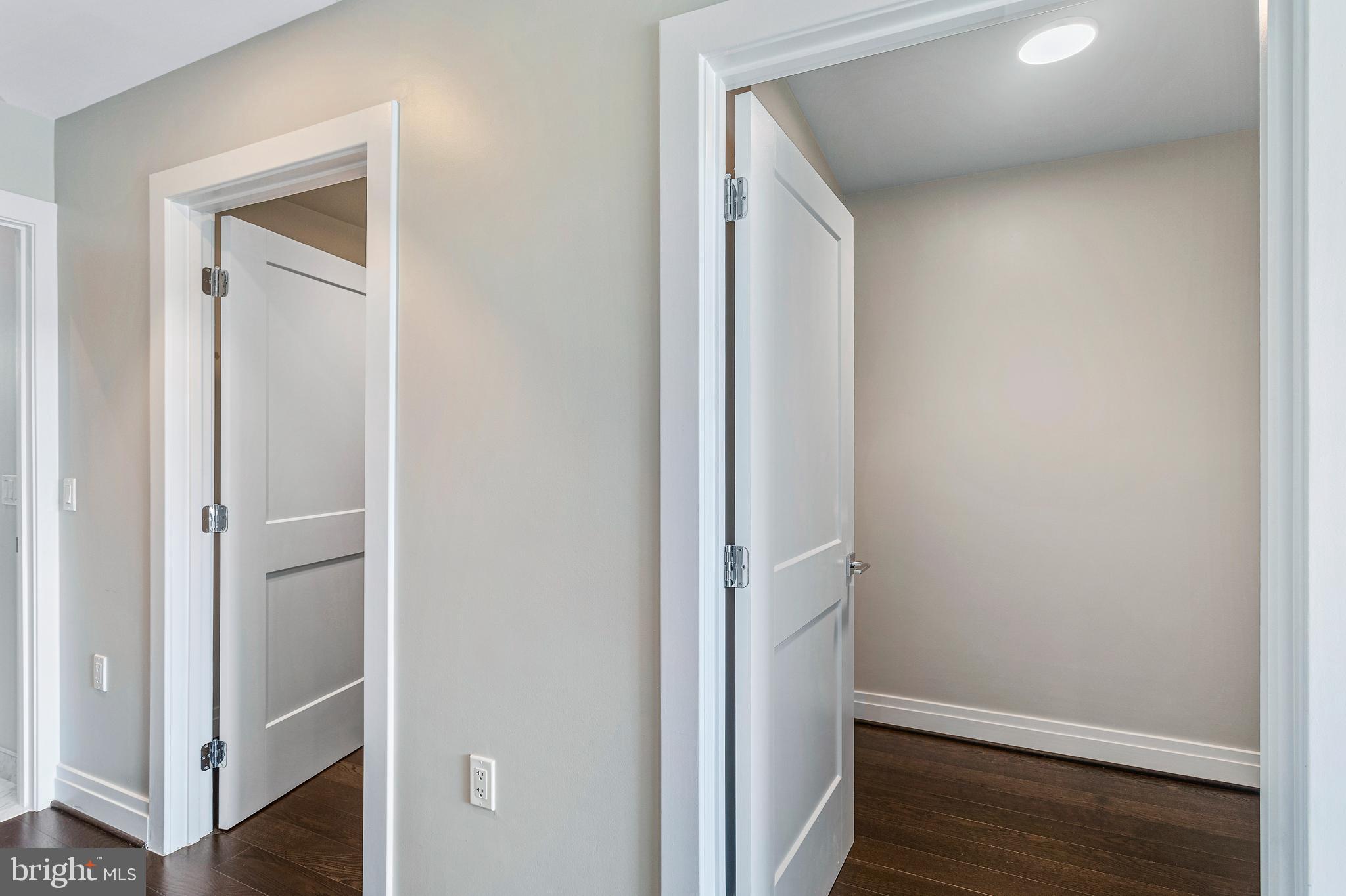 OLD TOWN ALEXANDRIA - Residential