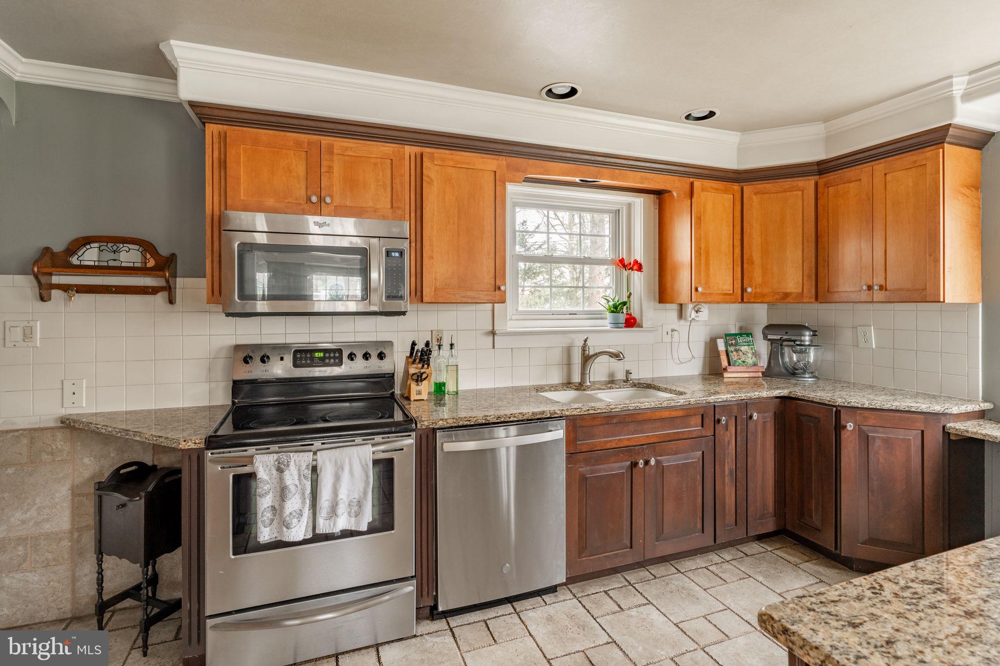 STURBRIDGE VILLAGE - Residential