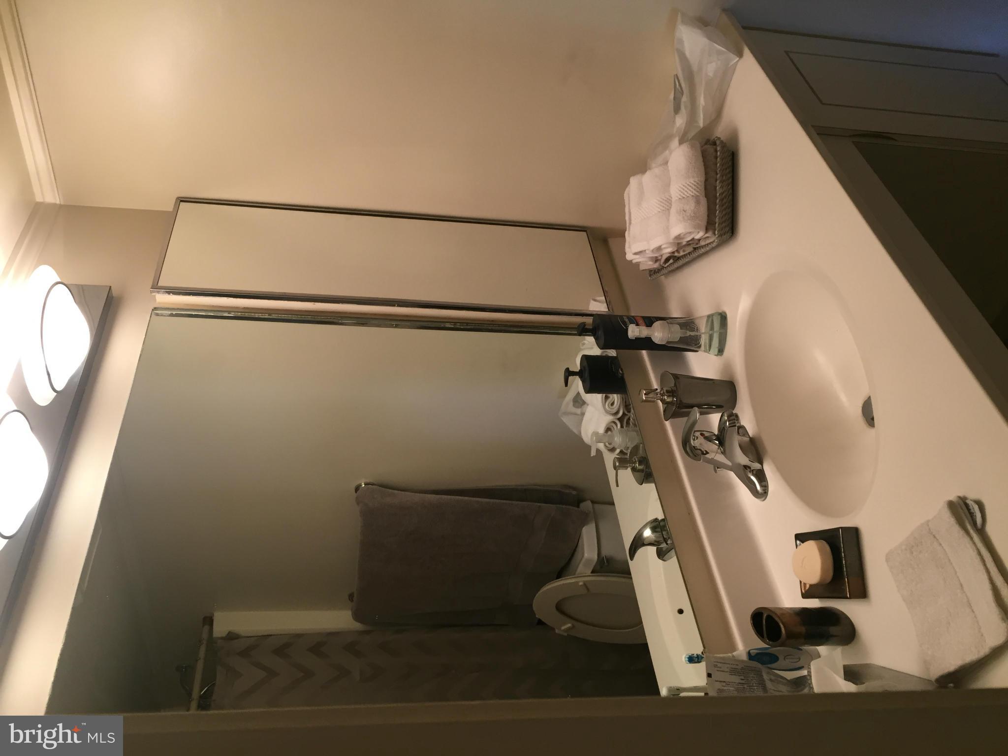 ROTONDA - Residential Lease