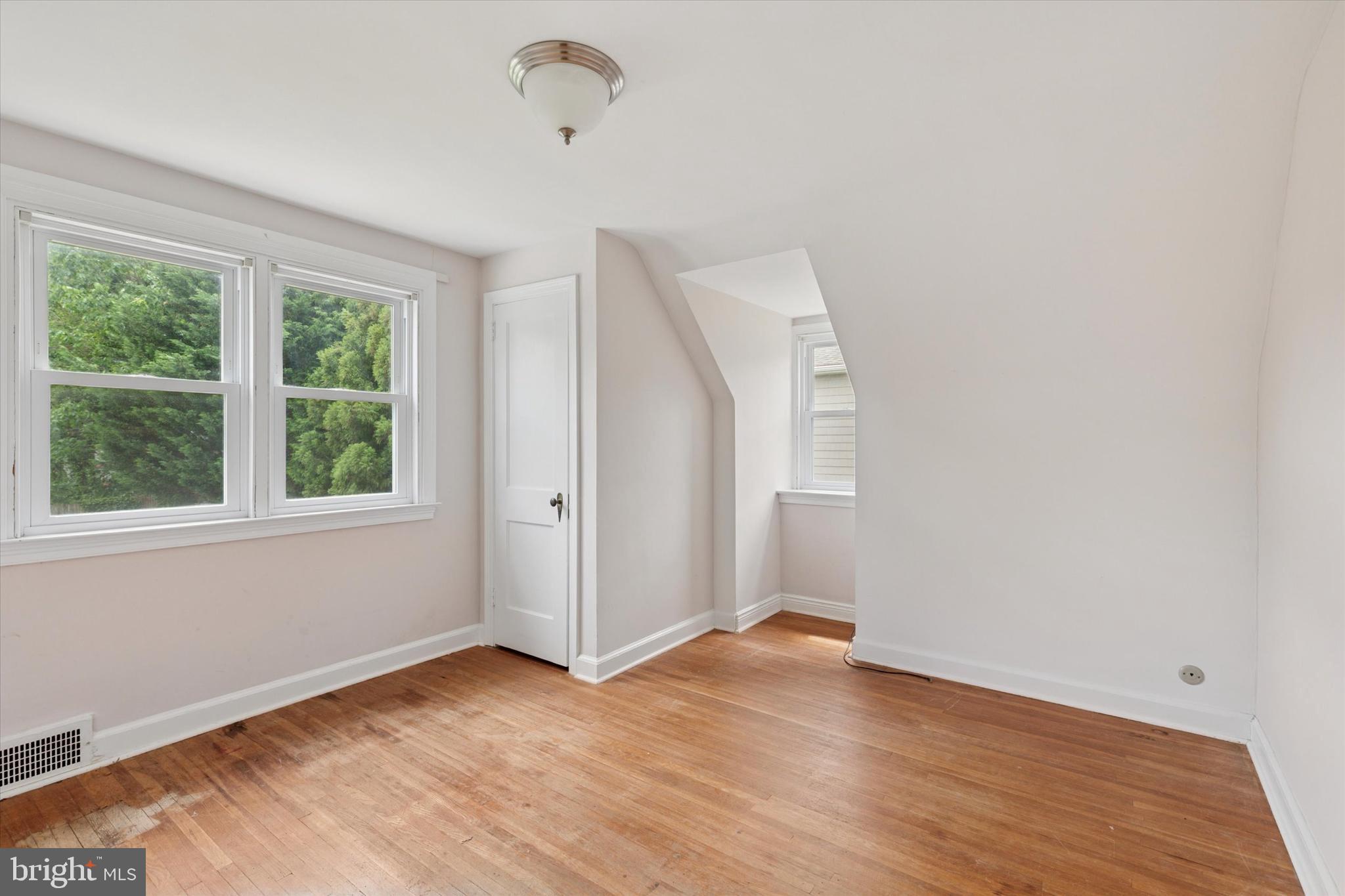 COLLEGE PARK - Residential