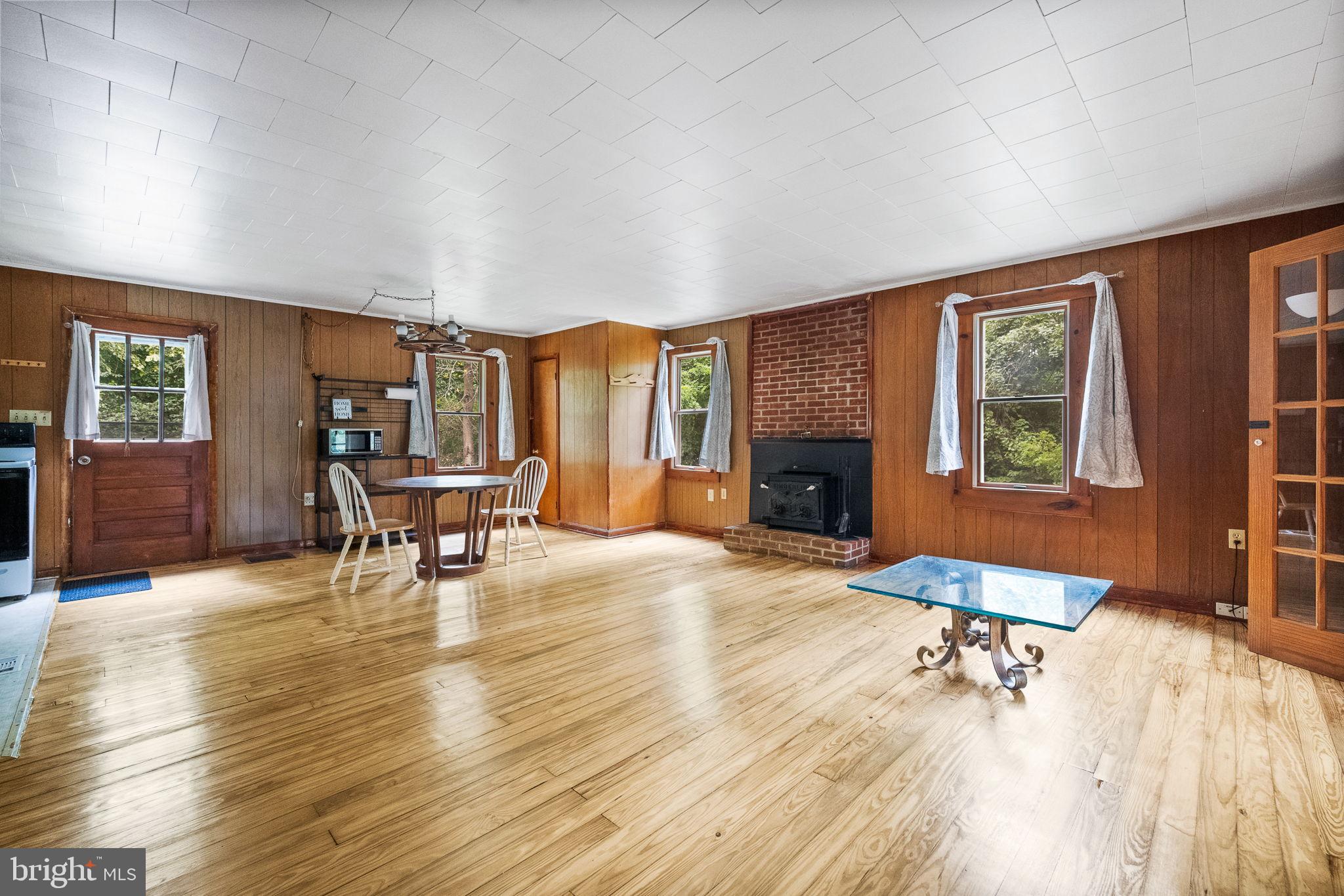 KEYES FERRY ACRES - Residential