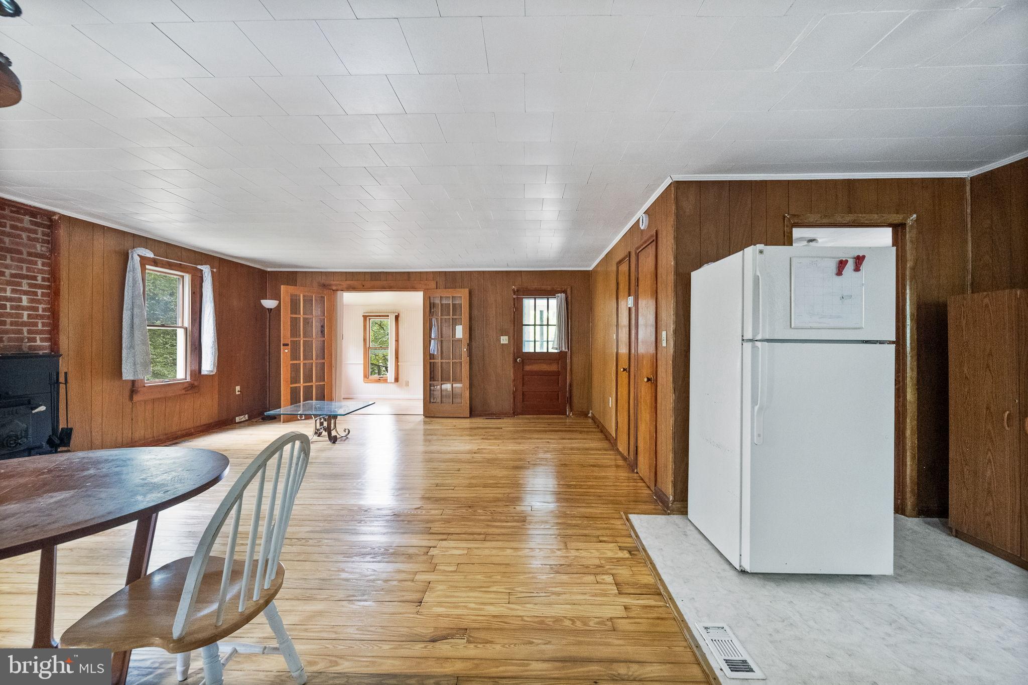 KEYES FERRY ACRES - Residential