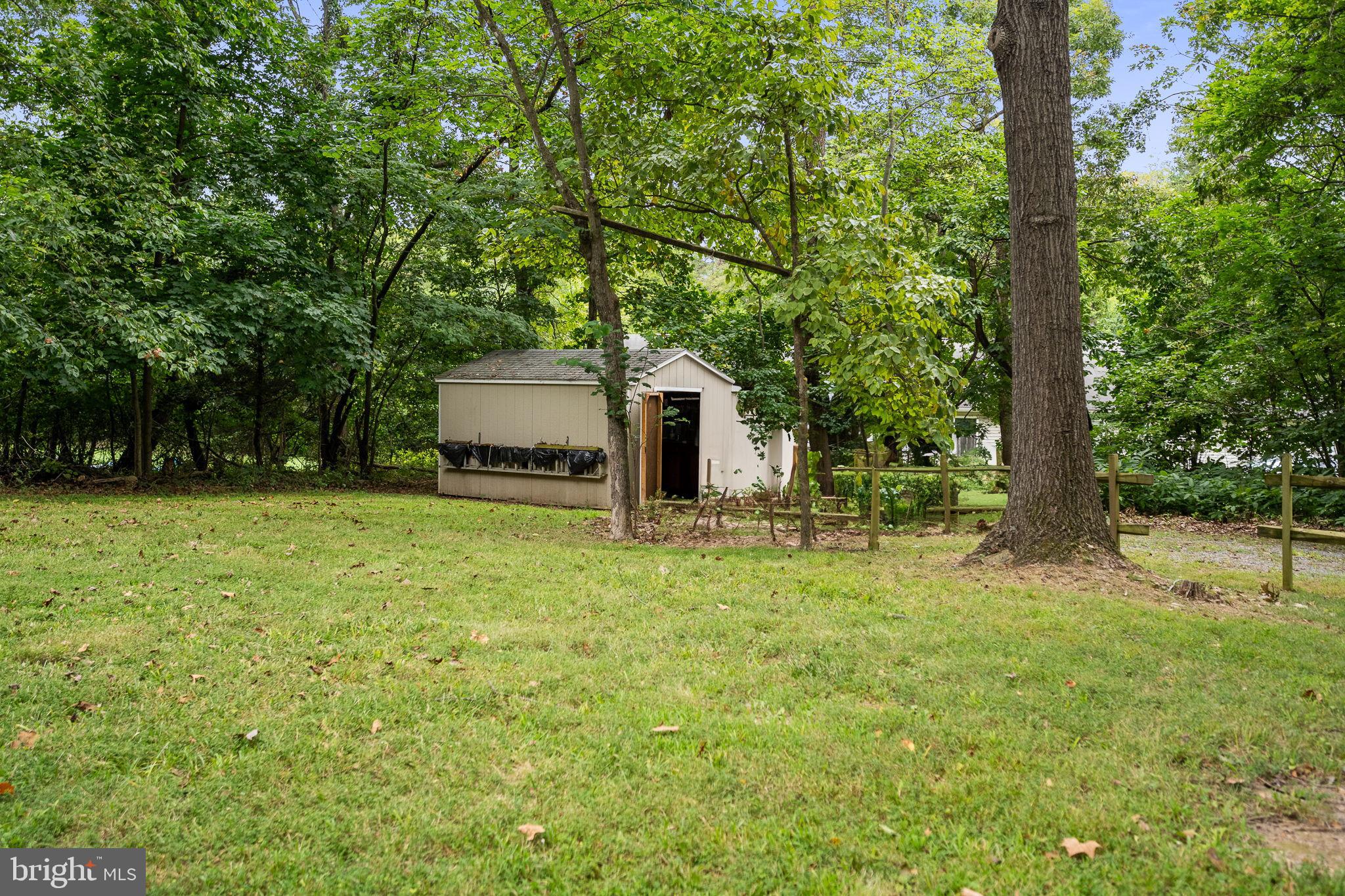 KEYES FERRY ACRES - Residential