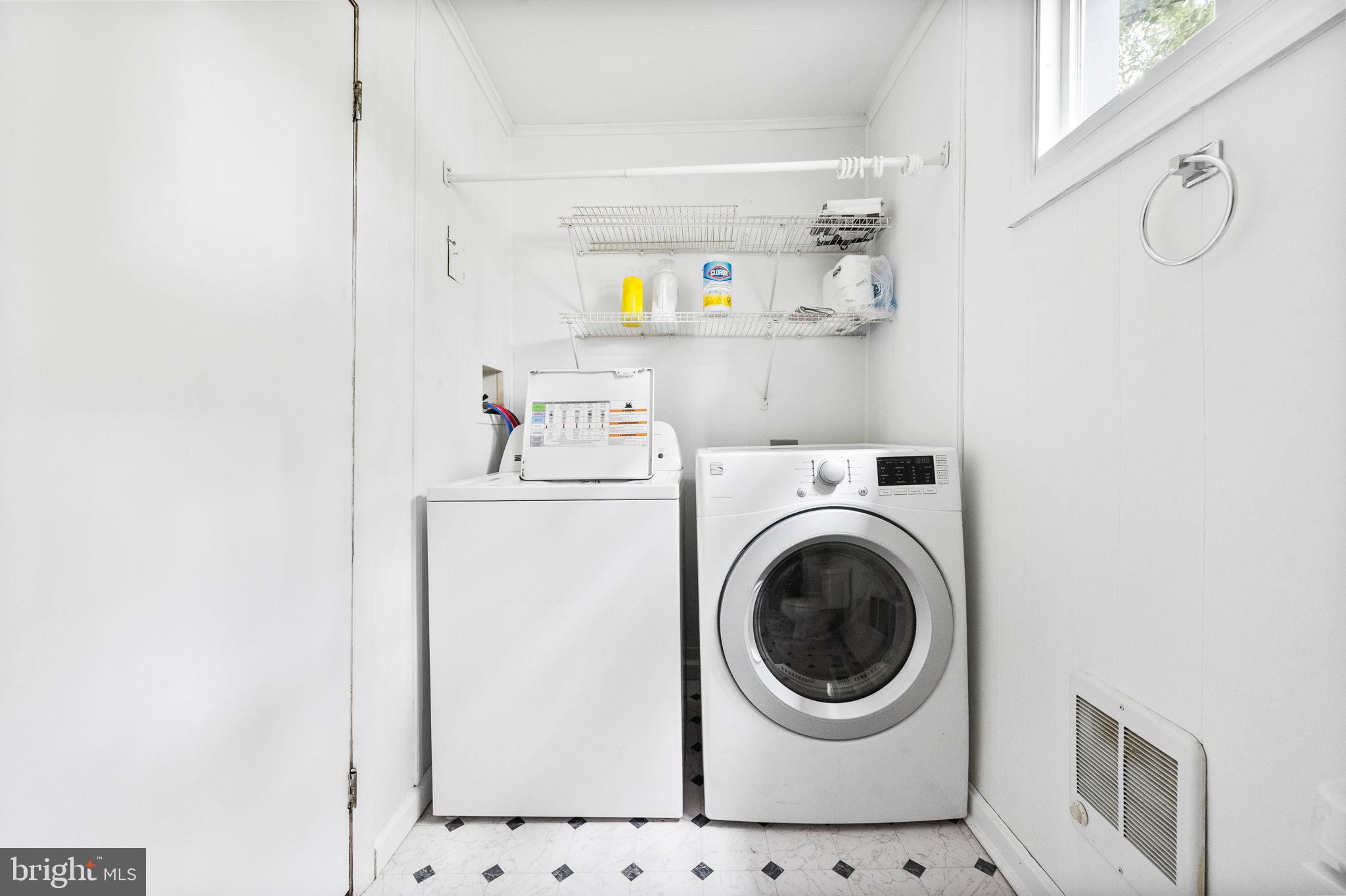 KEYES FERRY ACRES - Residential