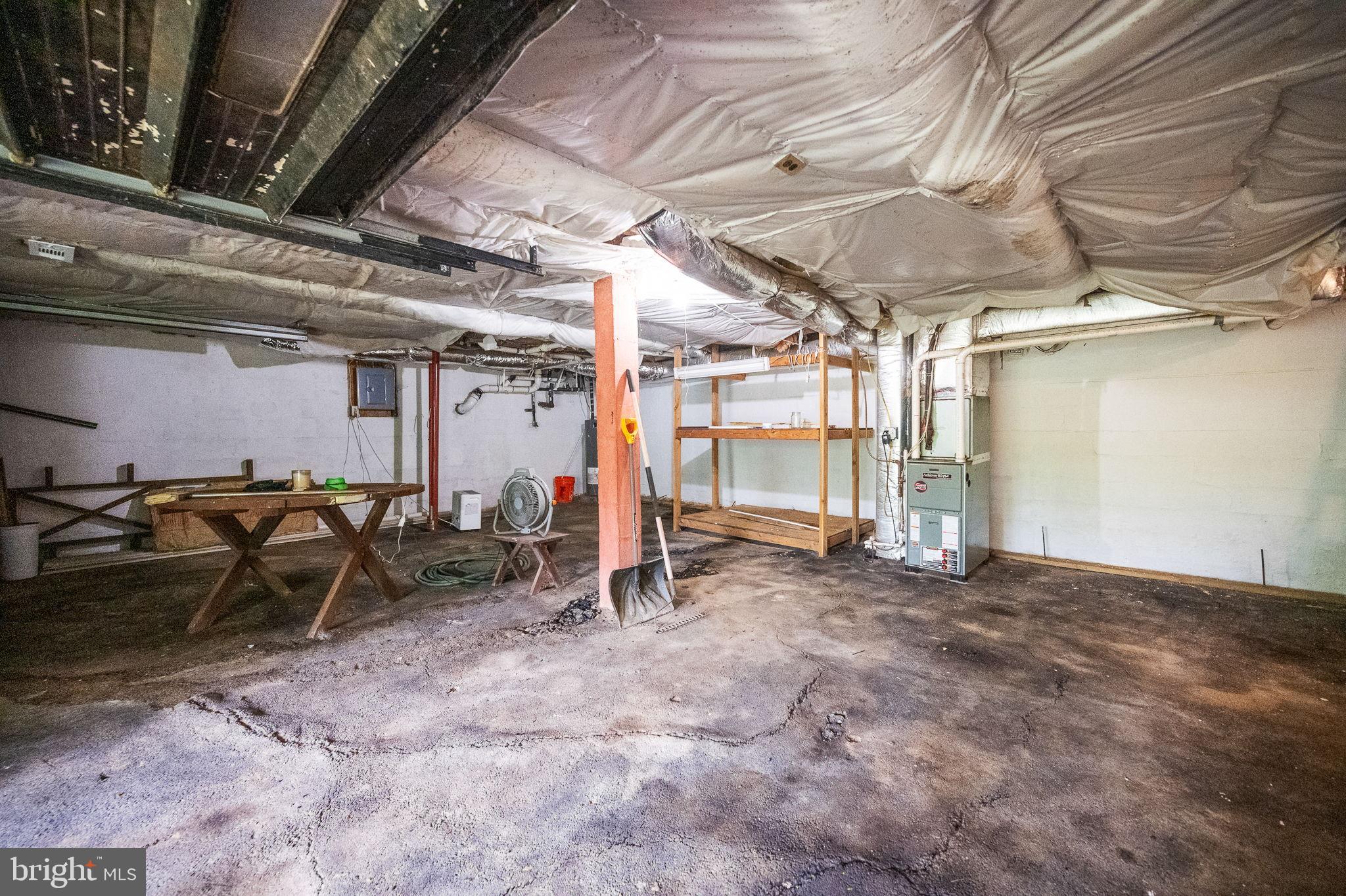 KEYES FERRY ACRES - Residential