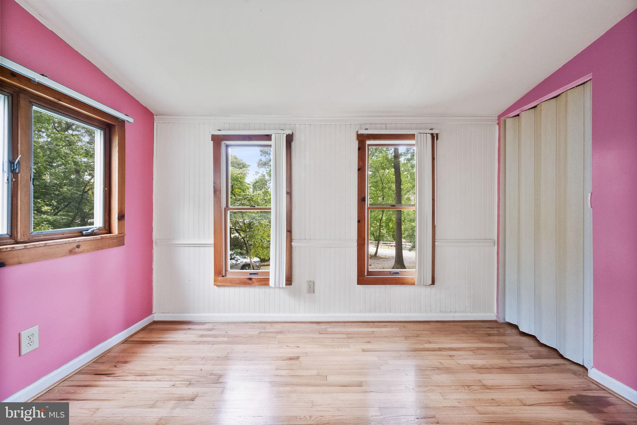 KEYES FERRY ACRES - Residential