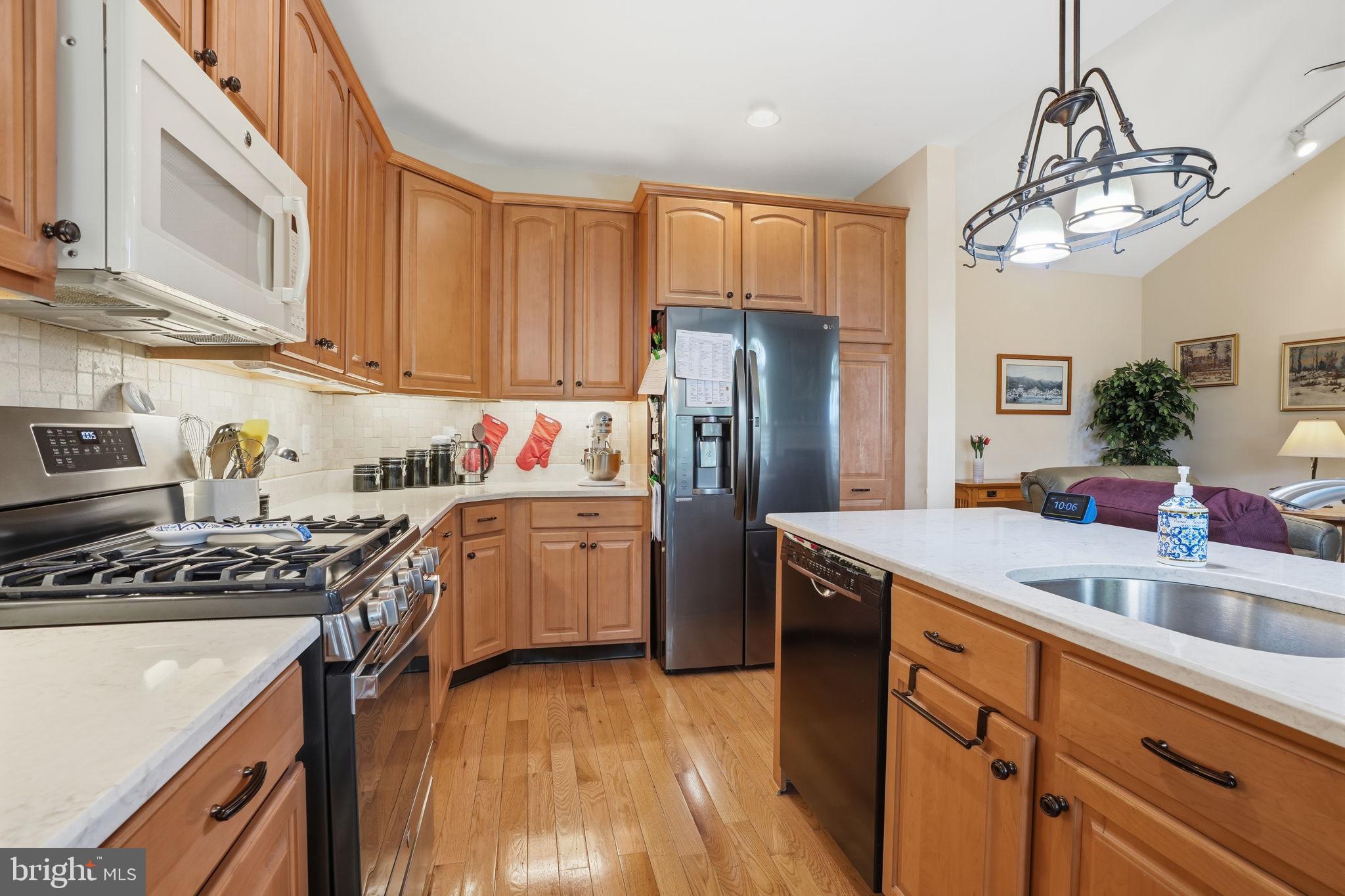 LAMPLIGHTER VILLAGE - Residential