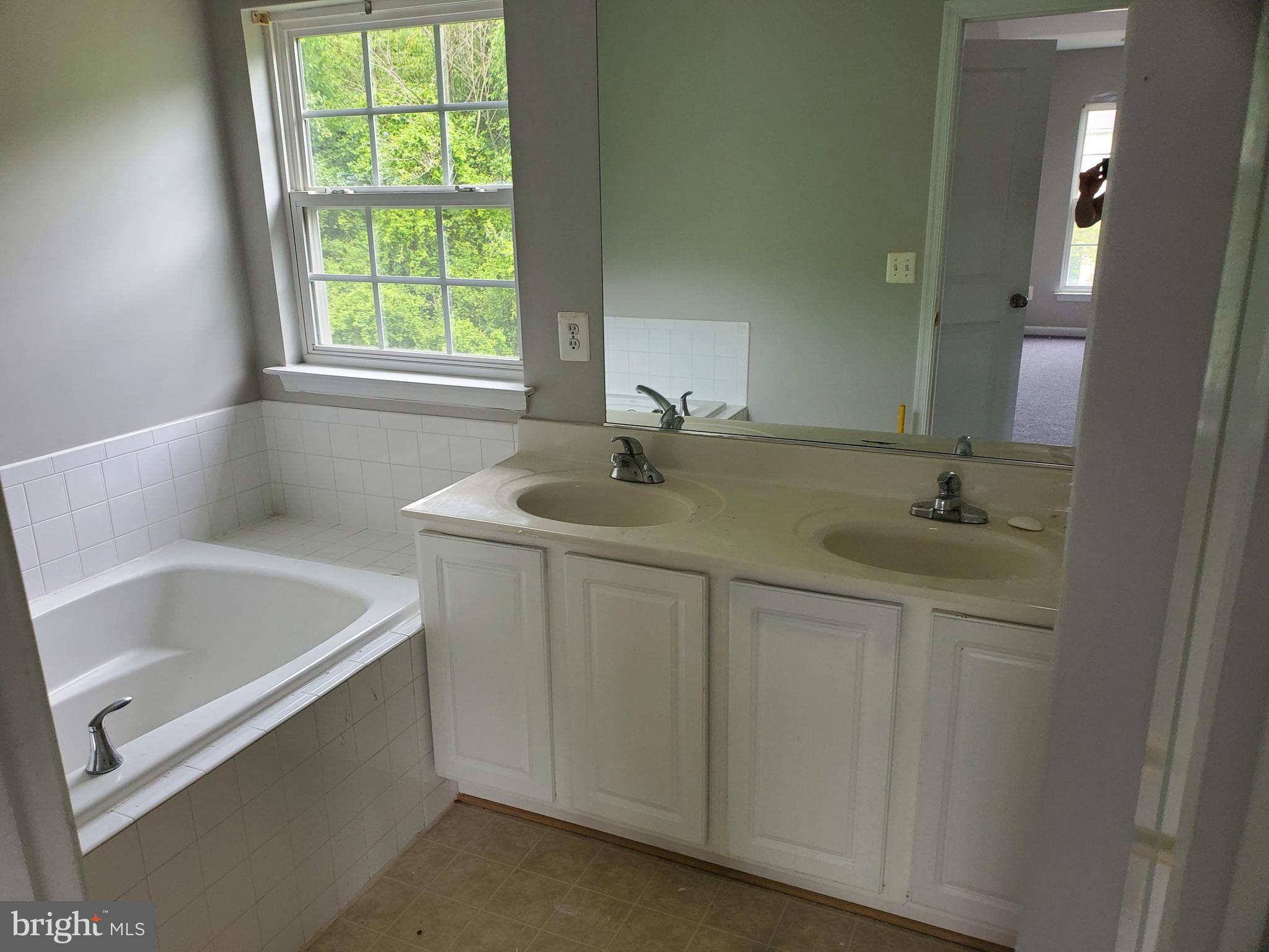 WAYSIDE VILLAGE - Residential Lease