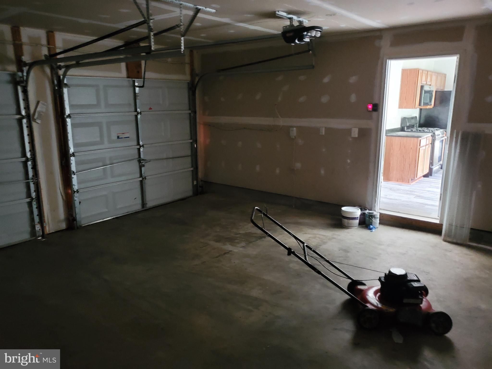 WAYSIDE VILLAGE - Residential Lease