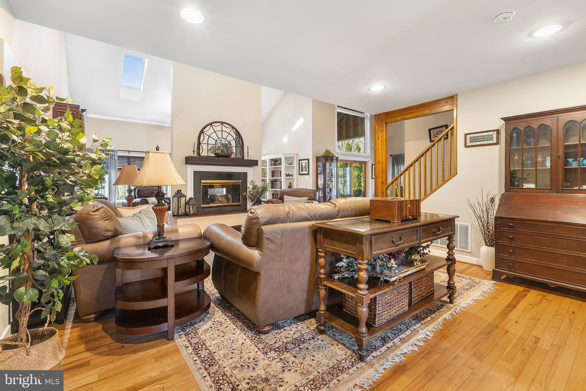 335 PROSPECT BAY DRIVE W