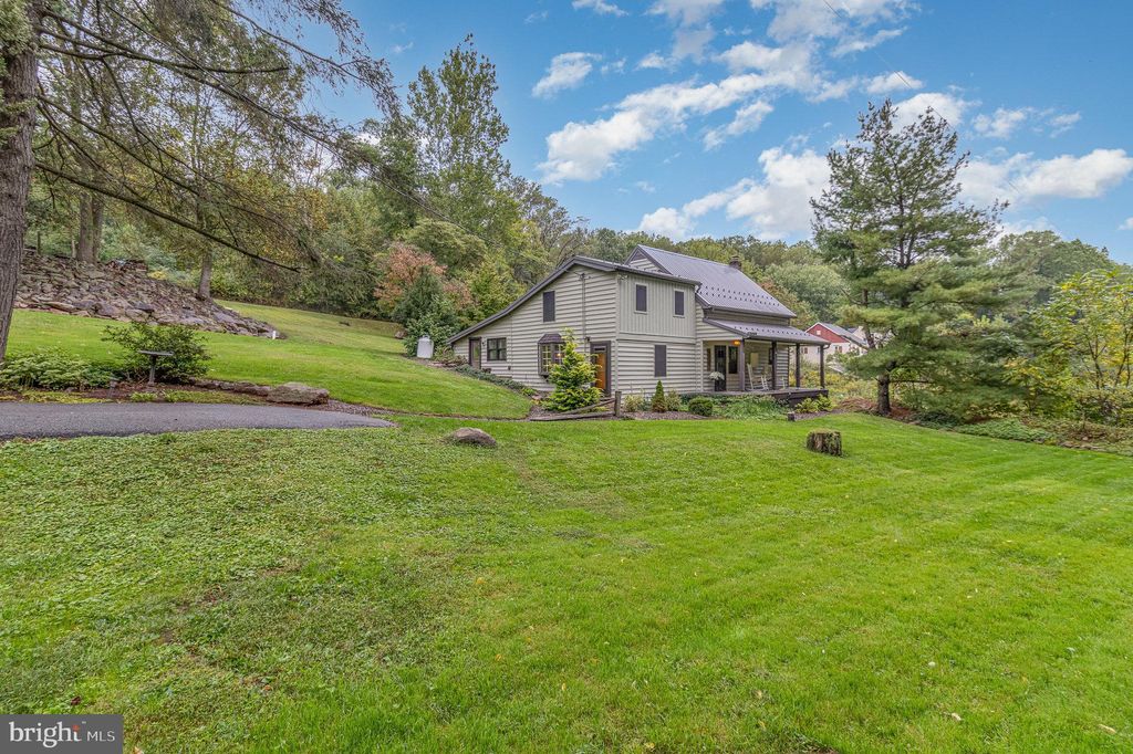 Photo of 515 W 28th Division Highway, Lititz, PA 17543 (MLS # PALA2058394)