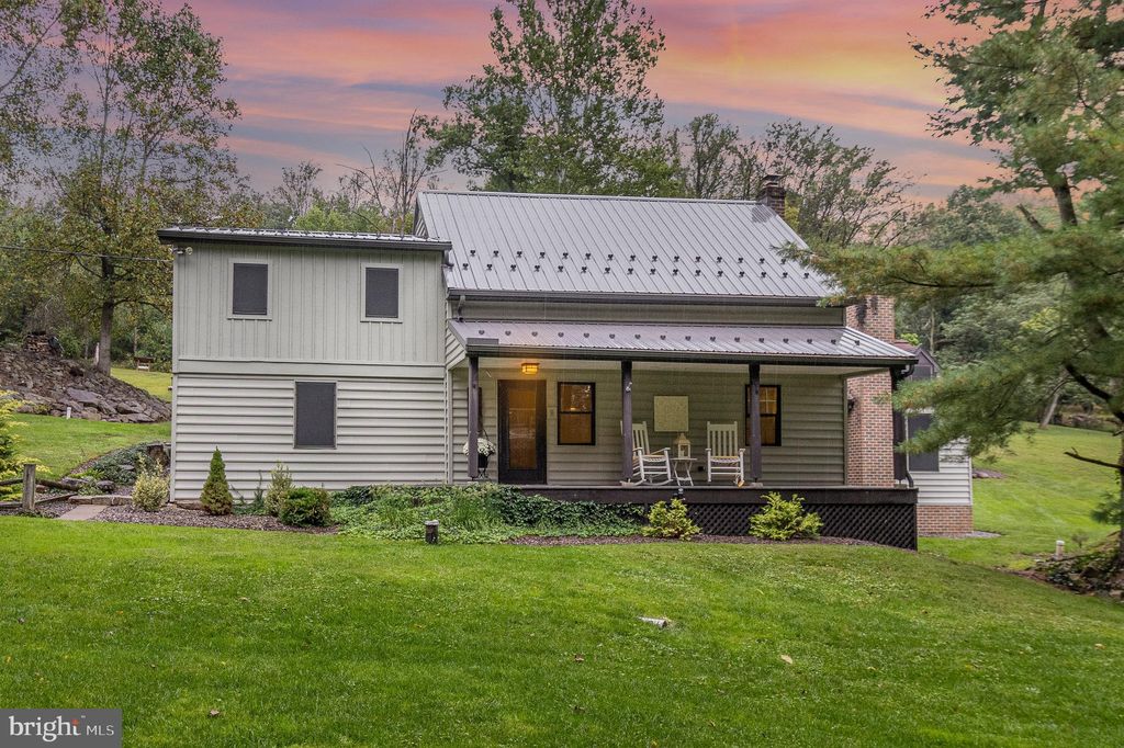 Photo of 515 W 28th Division Highway, Lititz, PA 17543 (MLS # PALA2058394)